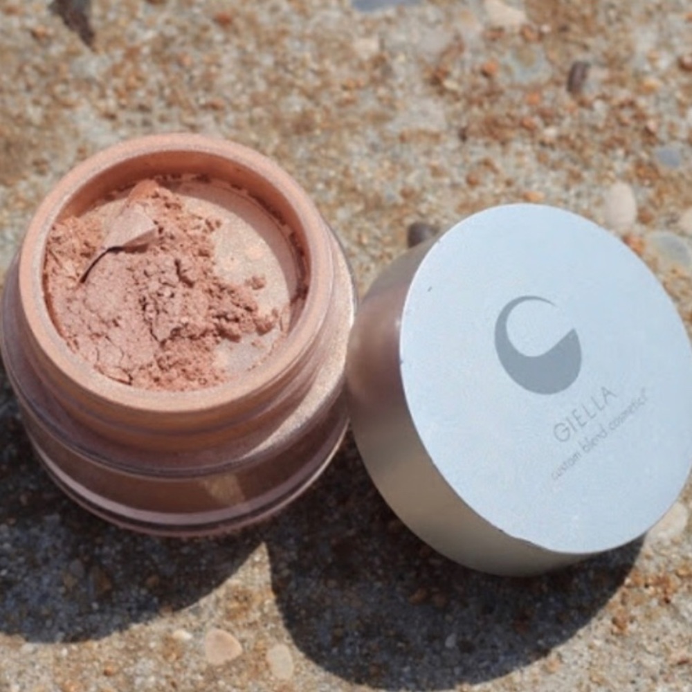 Giella eye m glam
